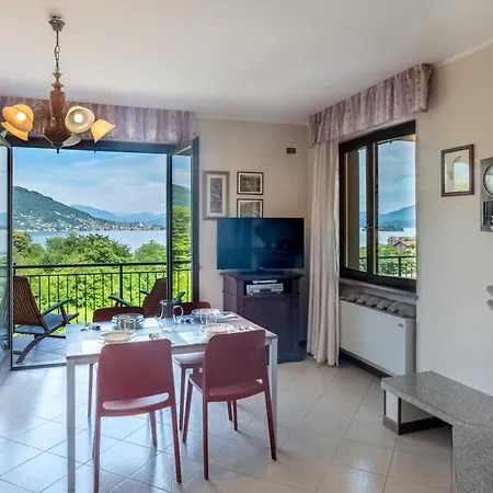 Grazia - Bilocale Con Vista E Giardino Apartament