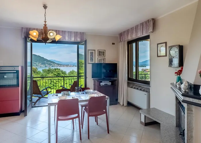 Grazia - Bilocale Con Vista E Giardino Apartament