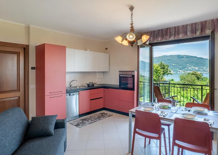 Grazia - Bilocale Con Vista E Giardino Baveno