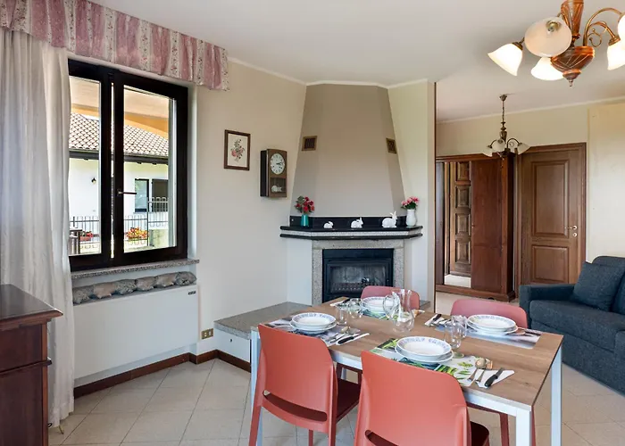 Grazia - Bilocale Con Vista E Giardino * 巴韦诺