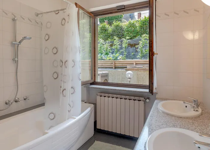 Grazia - Bilocale Con Vista E Giardino Apartament